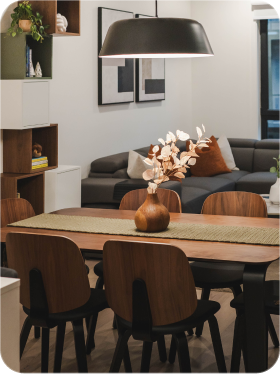 Dining room with glass table and beige chairs (4)